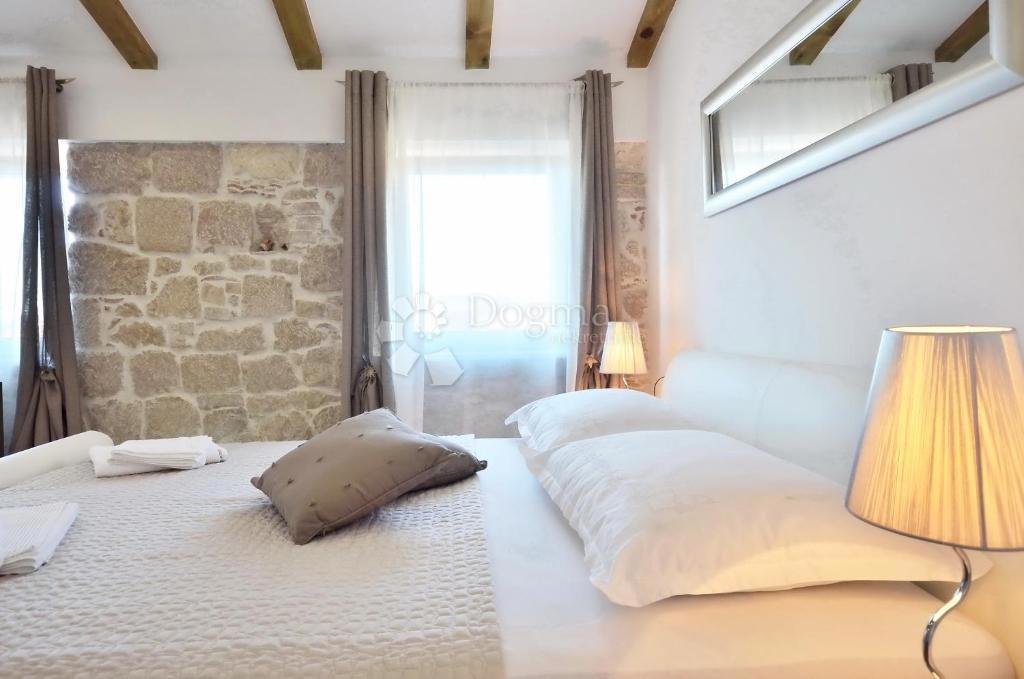 Appartamento Attraente con Due Unità Dietro il Teatro Nazionale Croato