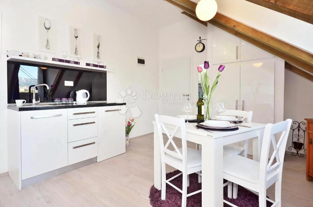 Appartamento Attraente con Due Unità Dietro il Teatro Nazionale Croato