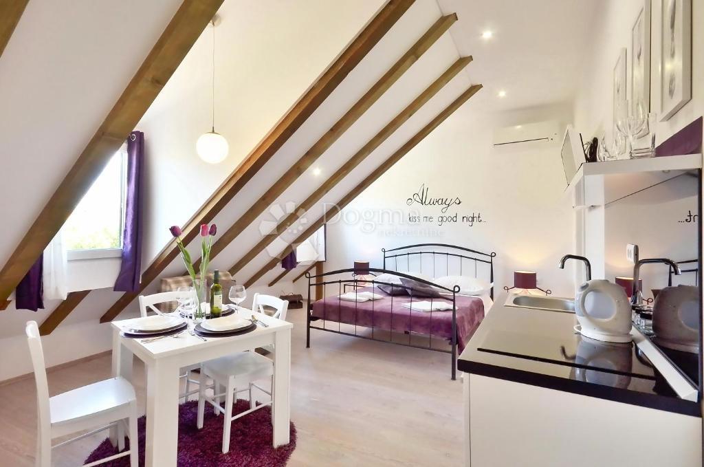 Appartamento Attraente con Due Unità Dietro il Teatro Nazionale Croato