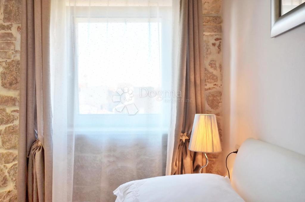 Appartamento Attraente con Due Unità Dietro il Teatro Nazionale Croato