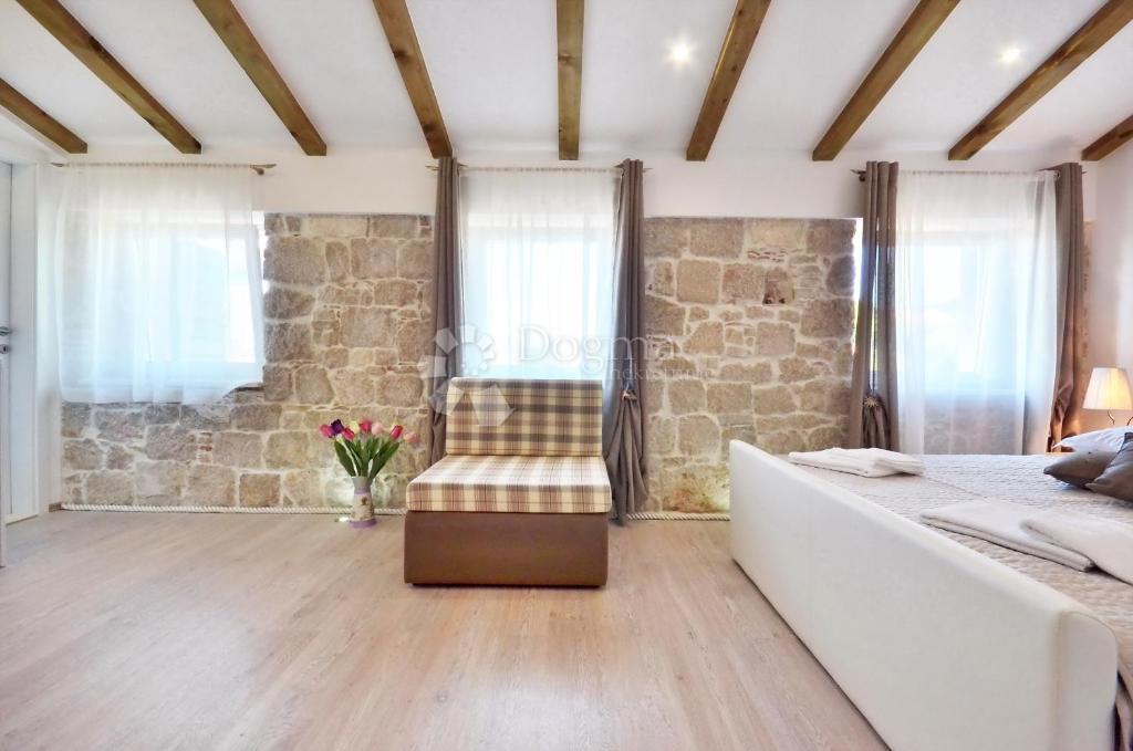 Appartamento Attraente con Due Unità Dietro il Teatro Nazionale Croato