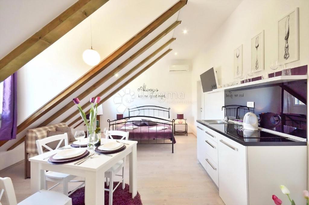 Appartamento Attraente con Due Unità Dietro il Teatro Nazionale Croato