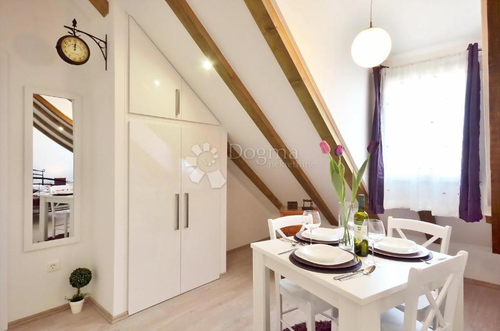 Appartamento Attraente con Due Unità Dietro il Teatro Nazionale Croato