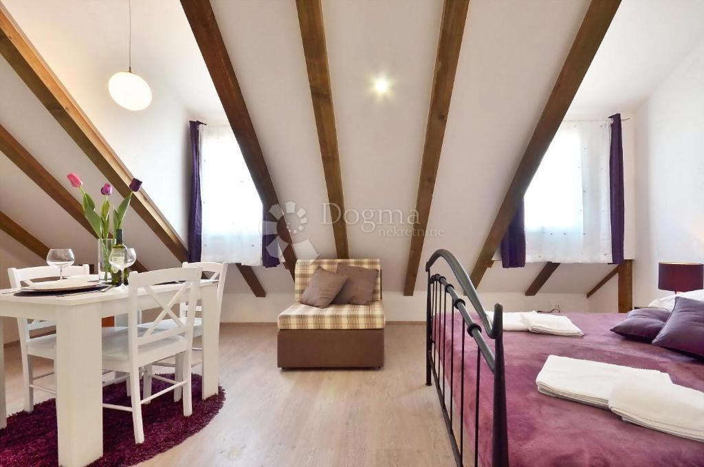 Appartamento Attraente con Due Unità Dietro il Teatro Nazionale Croato