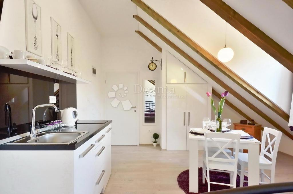 Appartamento Attraente con Due Unità Dietro il Teatro Nazionale Croato