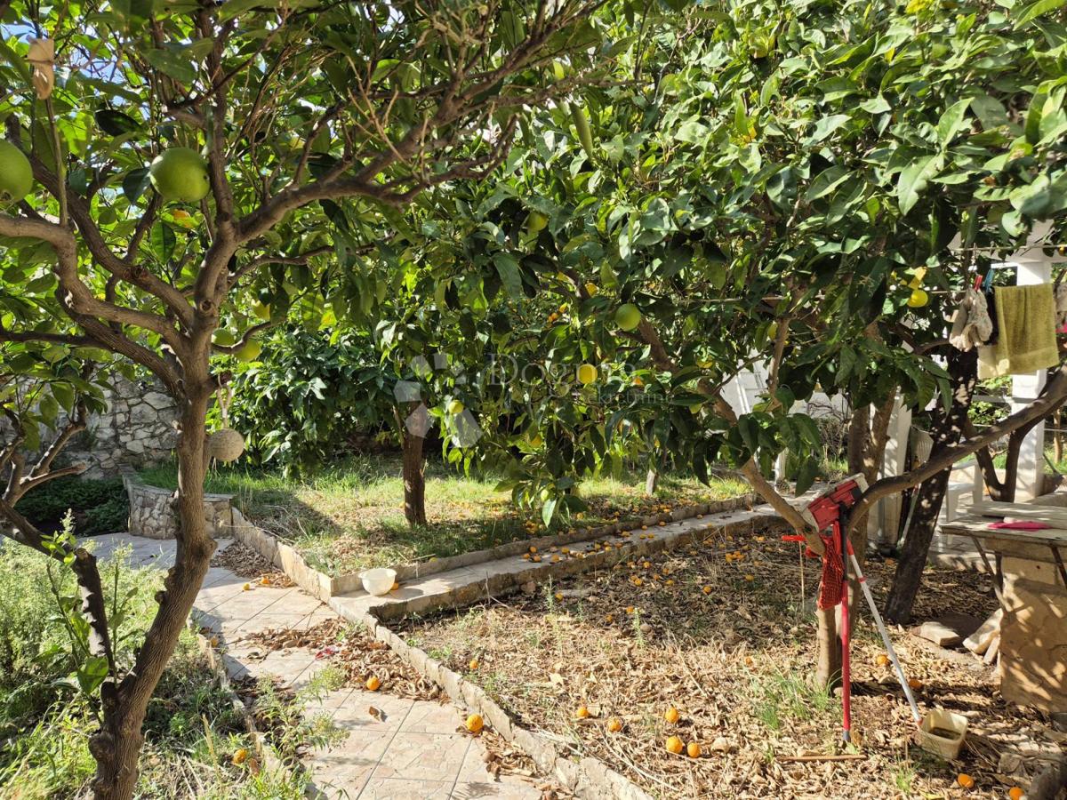 Casa Okrug Gornji, Okrug, 576m2