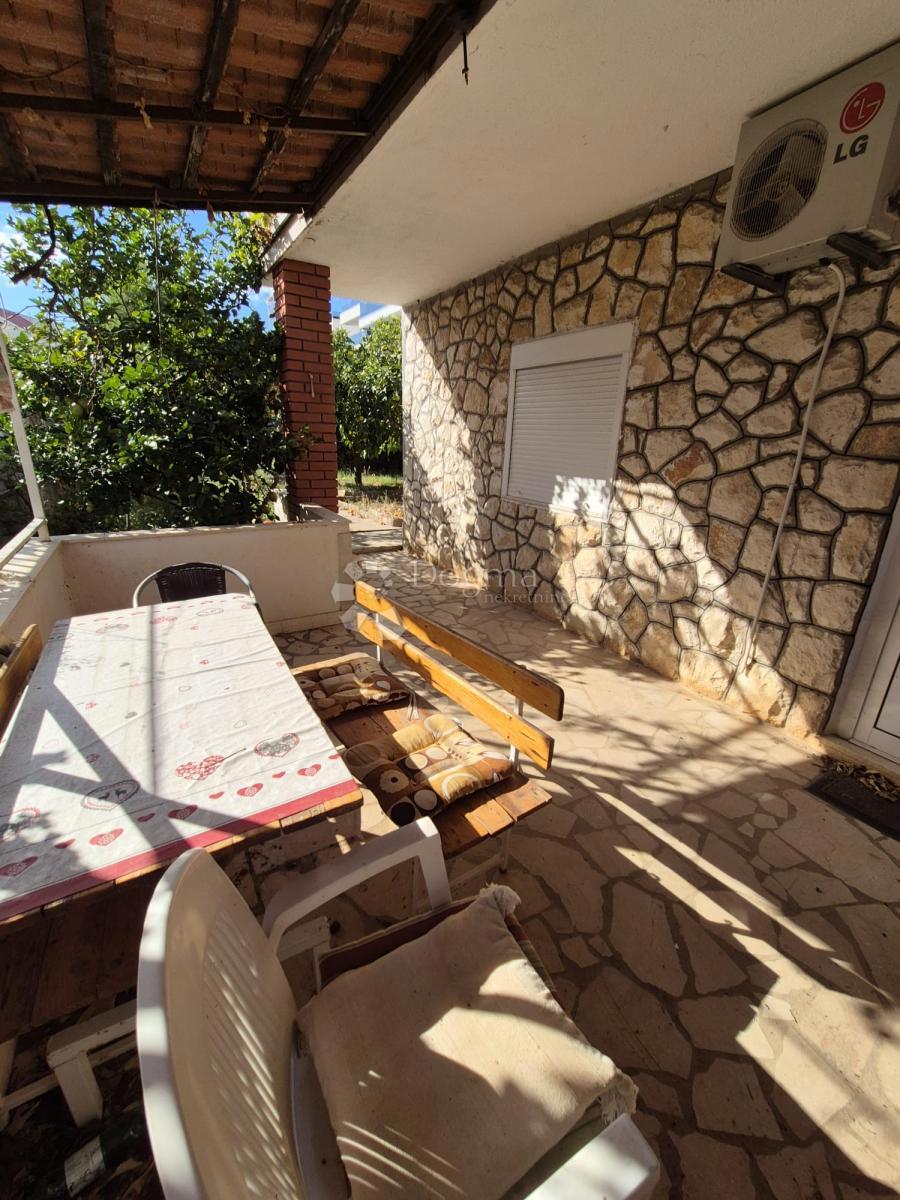 Casa Okrug Gornji, Okrug, 576m2