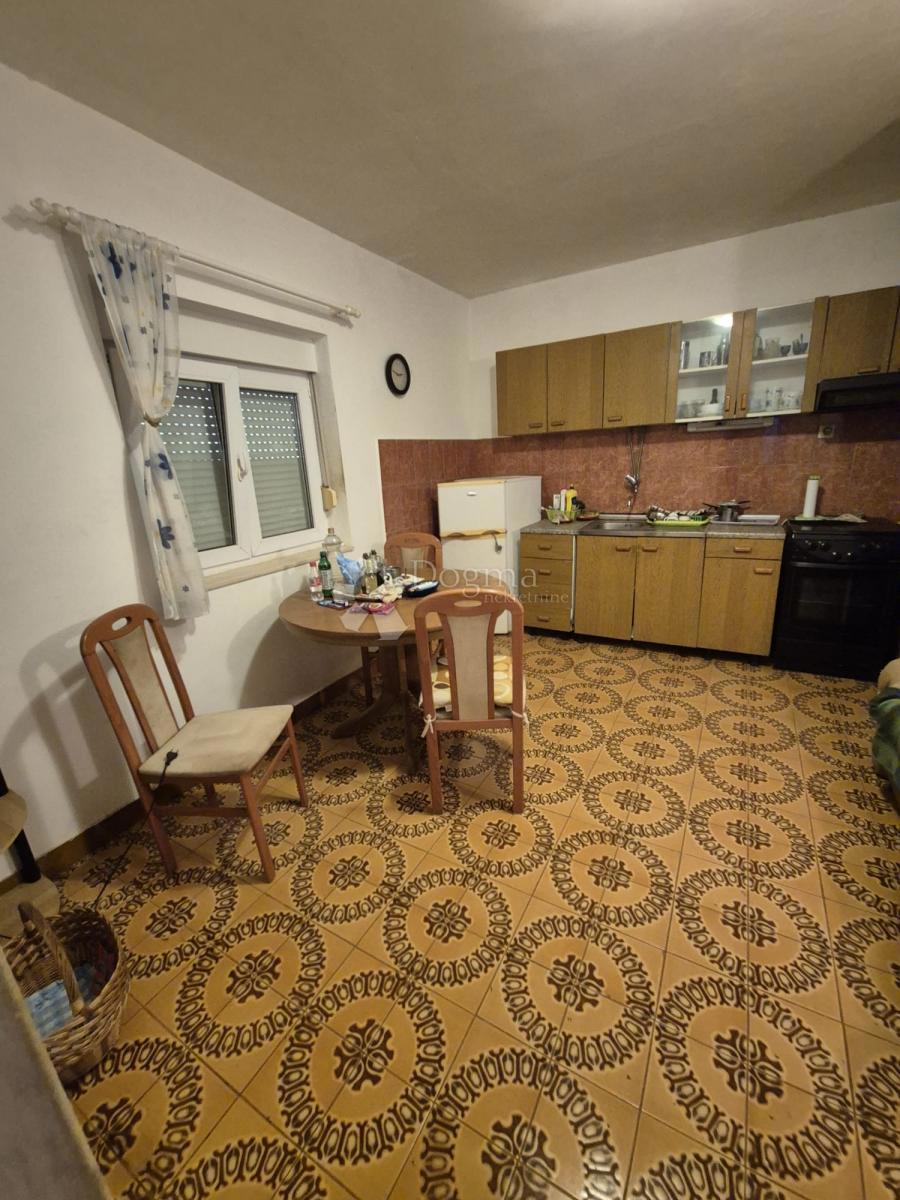 Casa Okrug Gornji, Okrug, 576m2