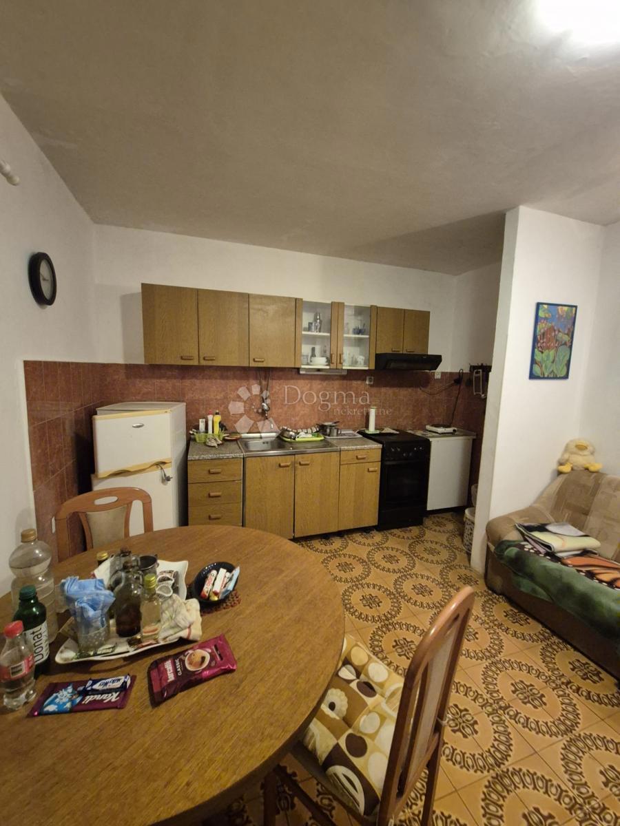 Casa Okrug Gornji, Okrug, 576m2