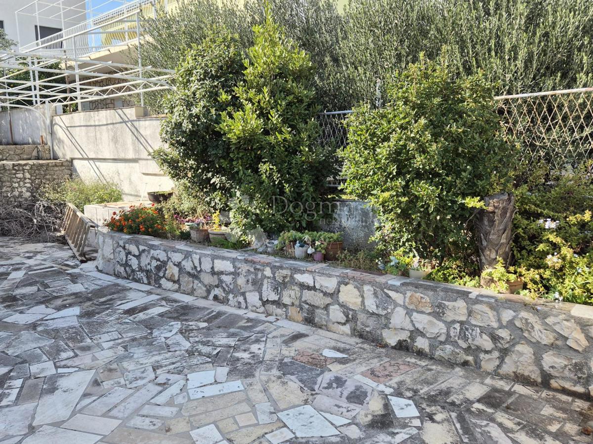 Casa Okrug Gornji, Okrug, 576m2