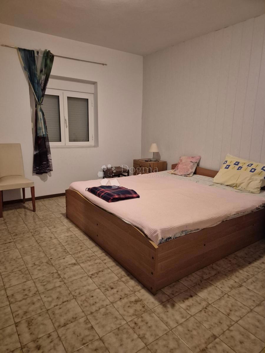 Casa Okrug Gornji, Okrug, 576m2