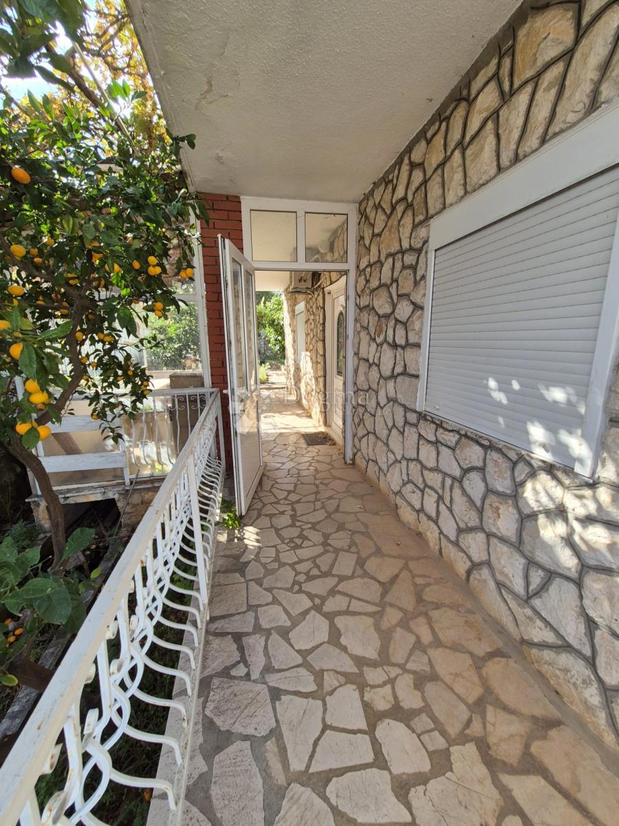 Casa Okrug Gornji, Okrug, 576m2