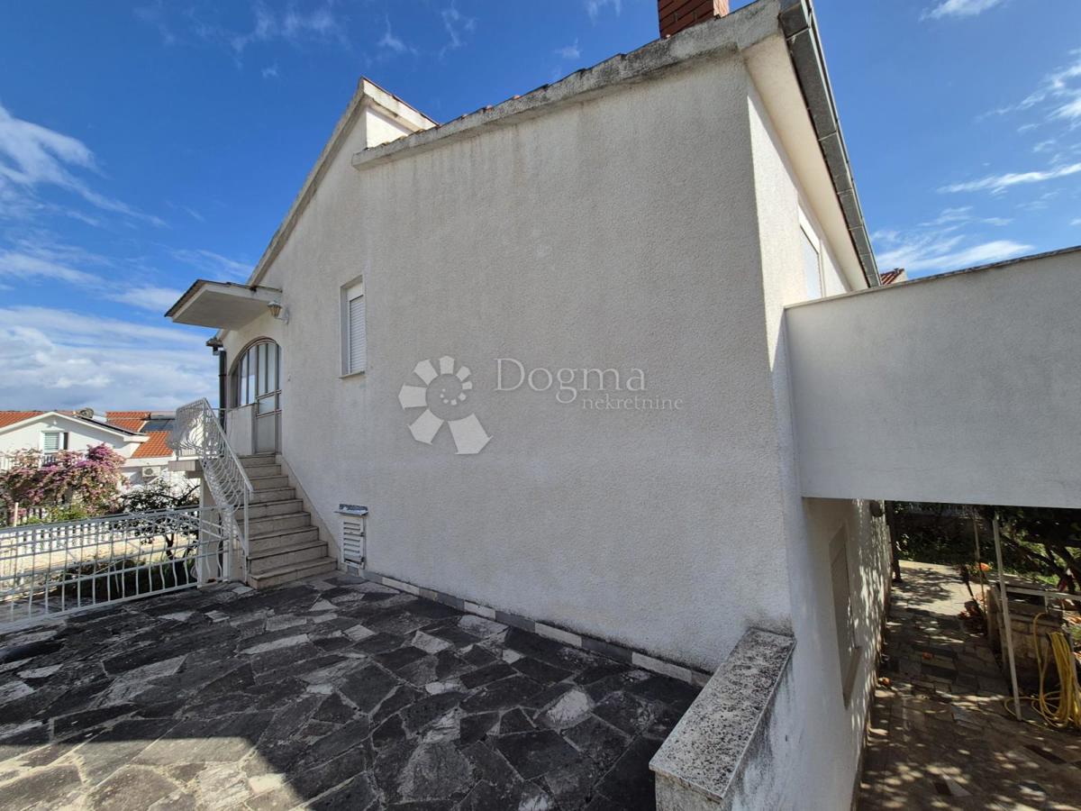 Casa Okrug Gornji, Okrug, 576m2