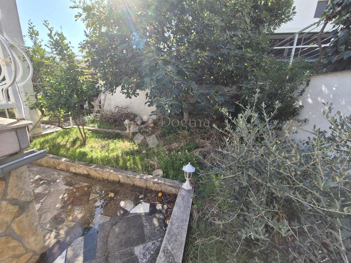 Casa Okrug Gornji, Okrug, 576m2