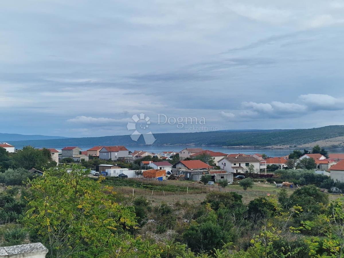 Posedarje casa e terreno a 700 metri dal mare opportunità
