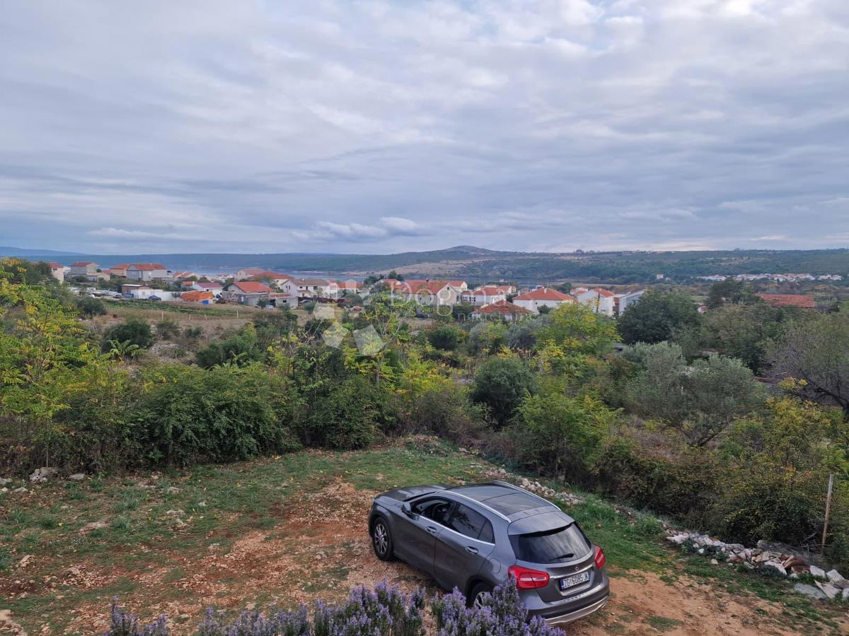 Posedarje casa e terreno a 700 metri dal mare opportunità