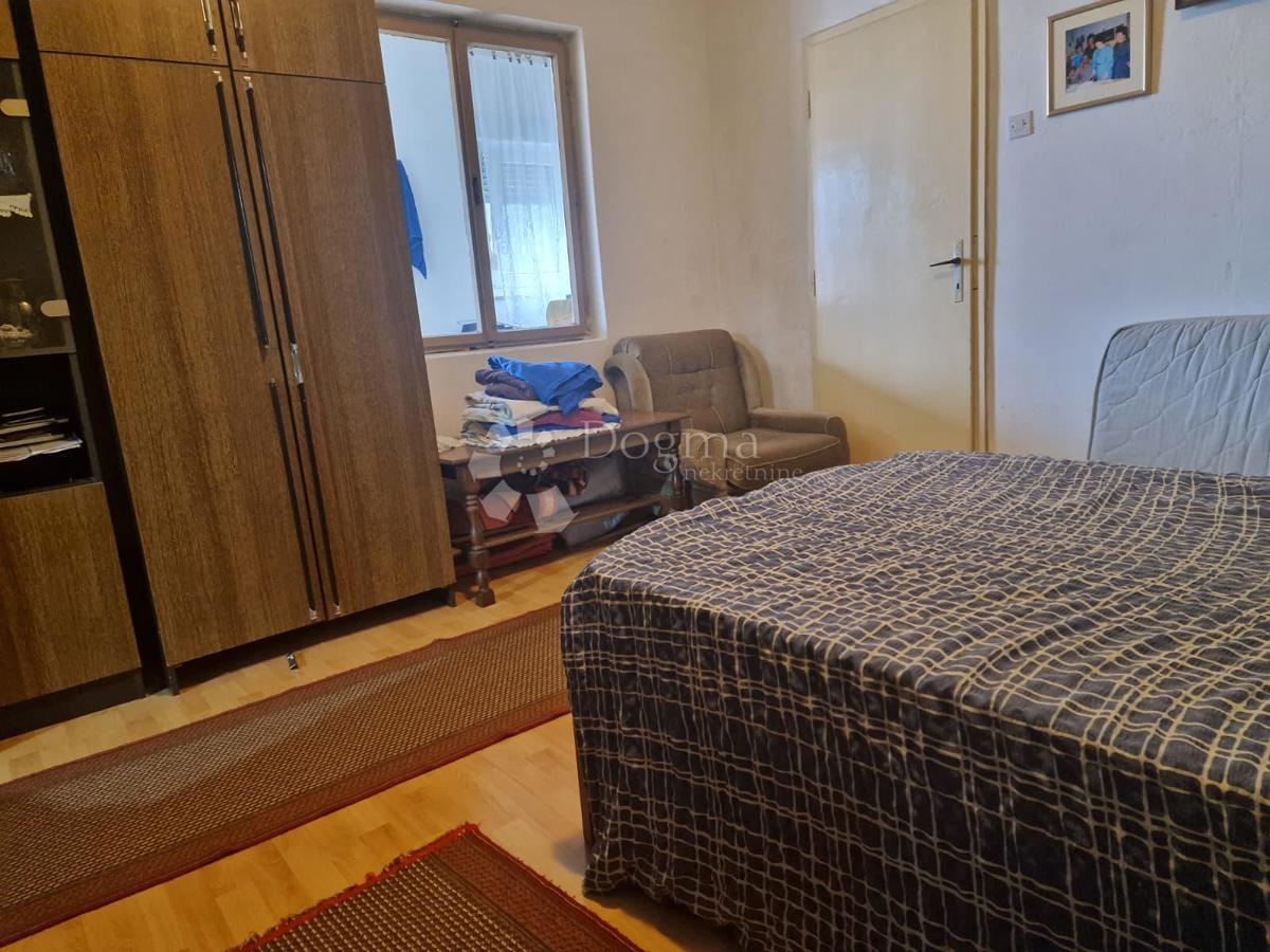 Posedarje casa e terreno a 700 metri dal mare opportunità