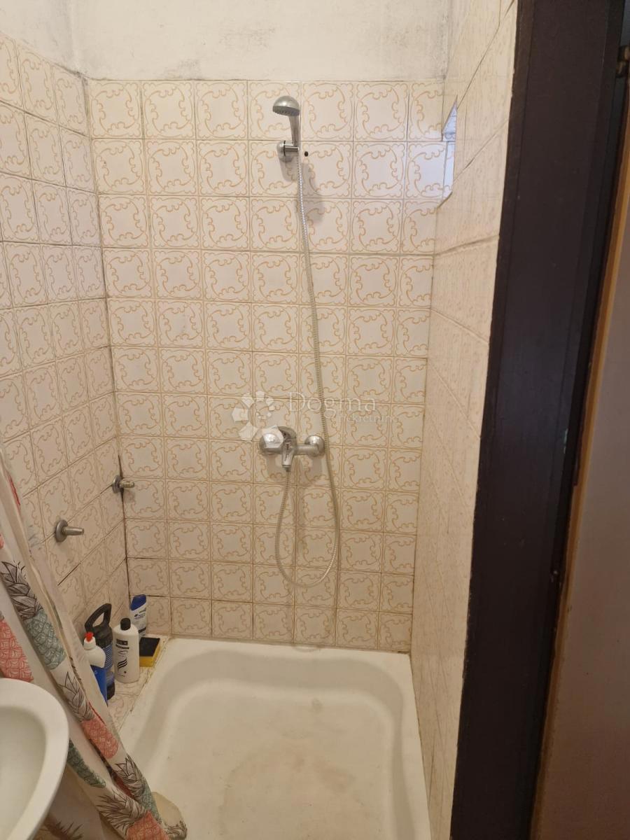 Posedarje casa e terreno a 700 metri dal mare opportunità