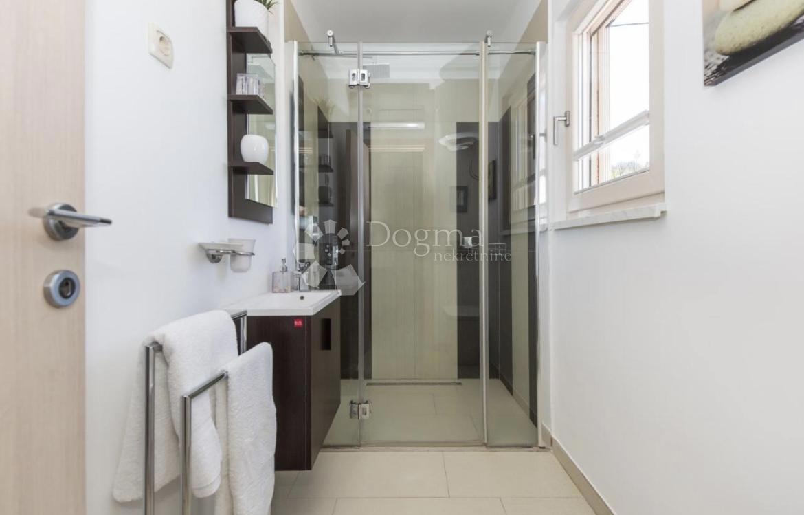 Casa Kapelica, Labin, 132m2