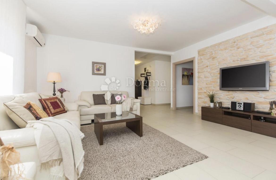 Casa Kapelica, Labin, 132m2