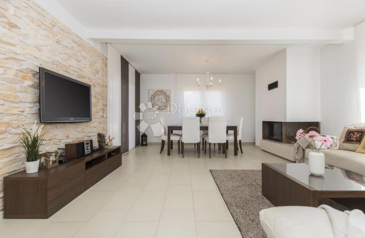 Casa Kapelica, Labin, 132m2