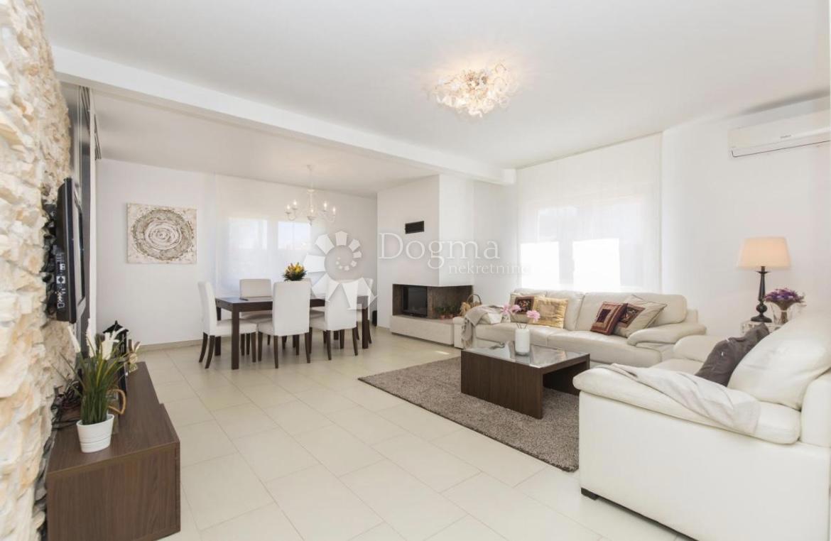 Casa Kapelica, Labin, 132m2