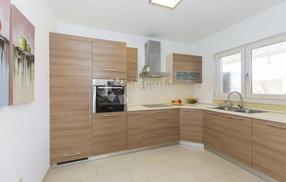 Casa Kapelica, Labin, 132m2