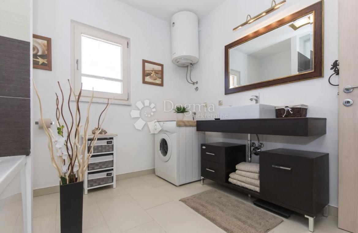 Casa Kapelica, Labin, 132m2