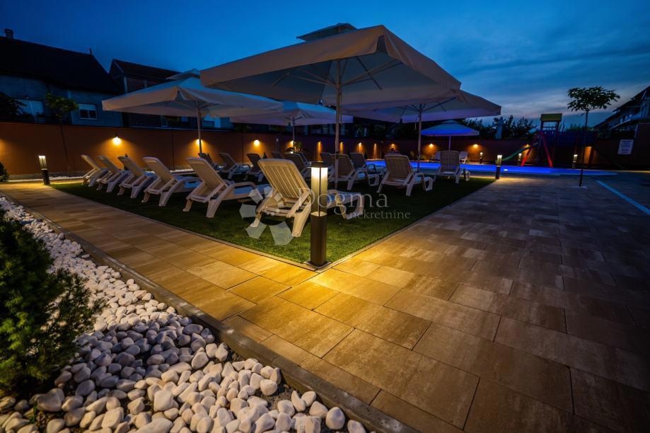 Casa Adica, Vukovar, 827m2