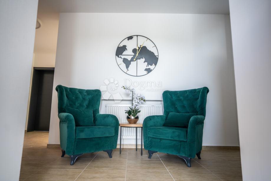 Casa Adica, Vukovar, 827m2