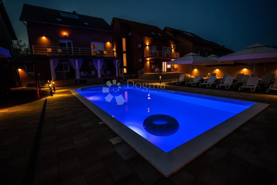 Casa Adica, Vukovar, 827m2