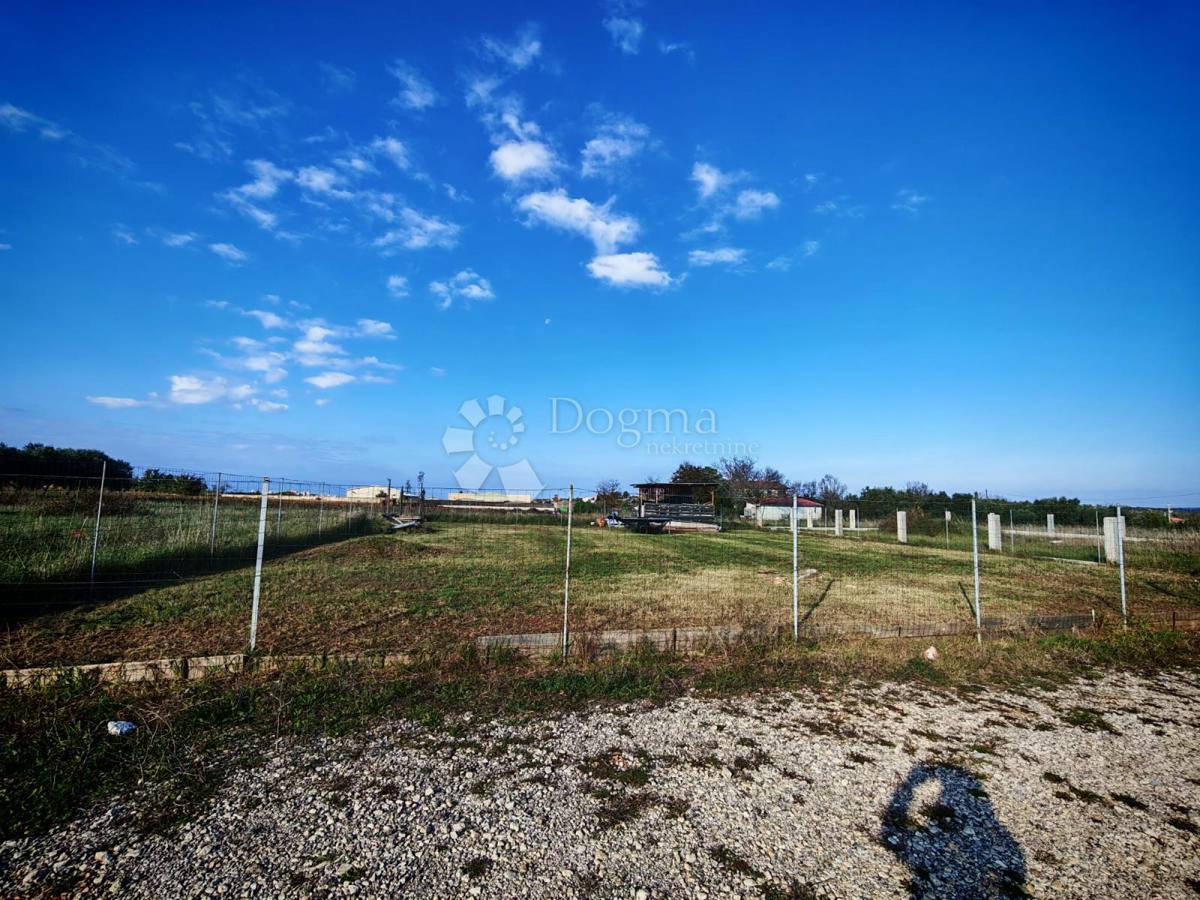  TOP! TERRENO EDIFICABILE NEI PRESSI DI POLA