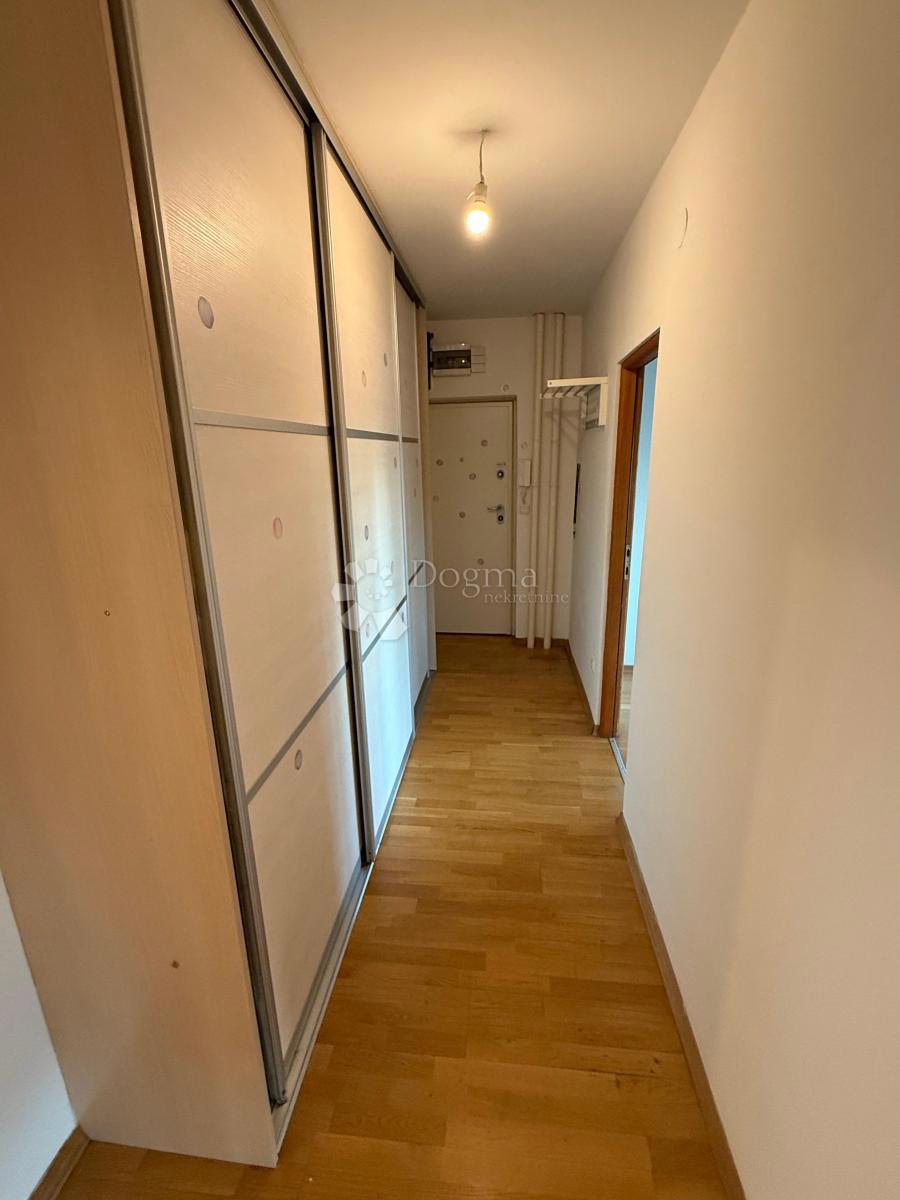 Allogio Srednjaci, Trešnjevka - Jug, 69m2