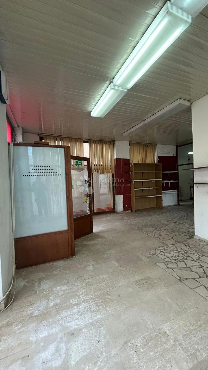 Locale commerciale Veruda, Pula, 87,35m2