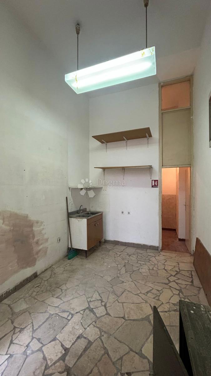 Locale commerciale Veruda, Pula, 87,35m2