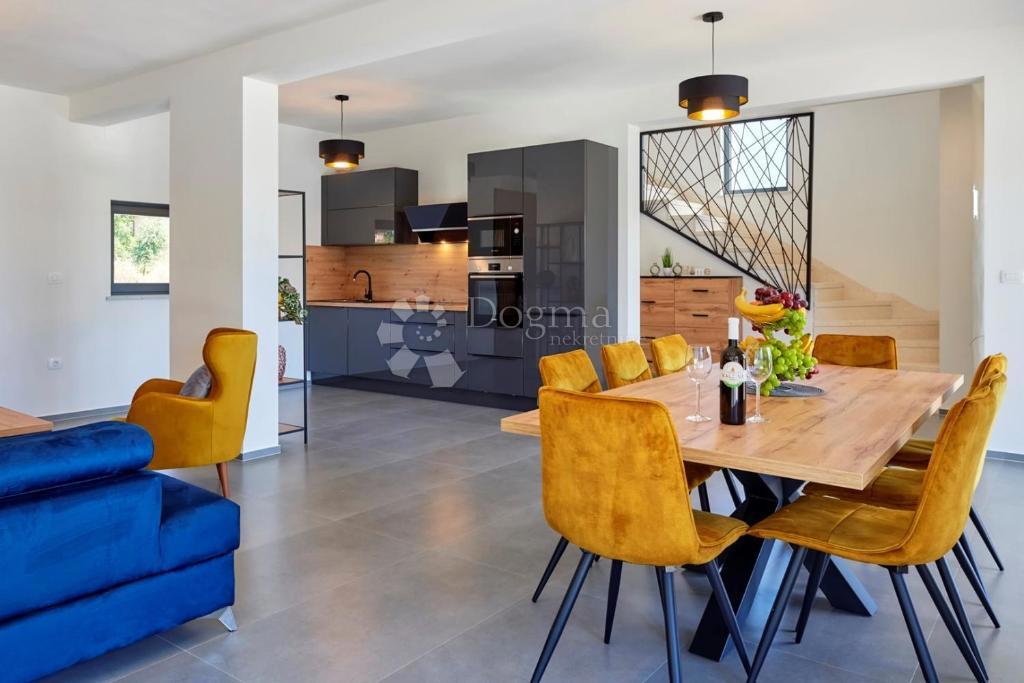 Casa Loborika, Marčana, 162m2