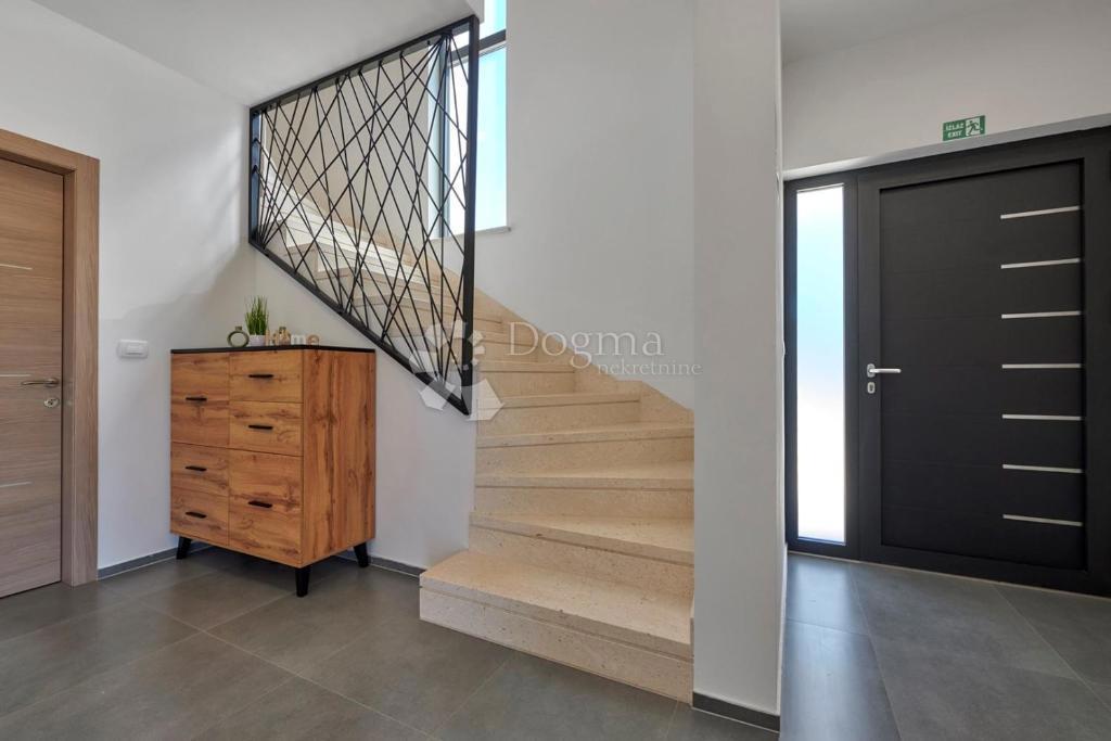 Casa Loborika, Marčana, 162m2