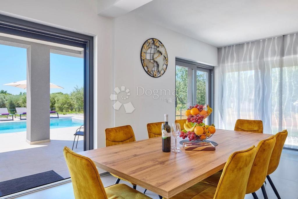 Casa Loborika, Marčana, 162m2