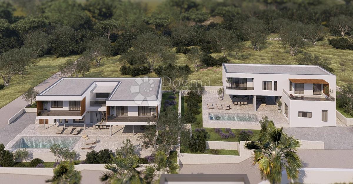 Occasione Imperdibile: Terreno Edificabile con Permesso e Progetto per Villa di Lusso