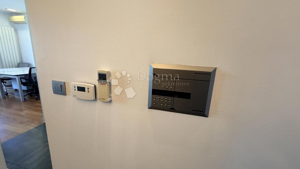 Locale commerciale Donji grad, Donji Grad, 115,30m2