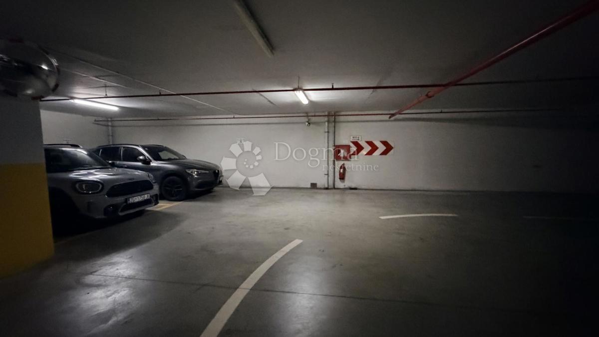 Locale commerciale Donji grad, Donji Grad, 115,30m2