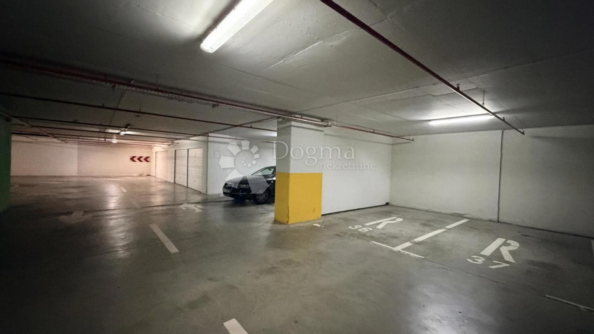 Locale commerciale Donji grad, Donji Grad, 115,30m2