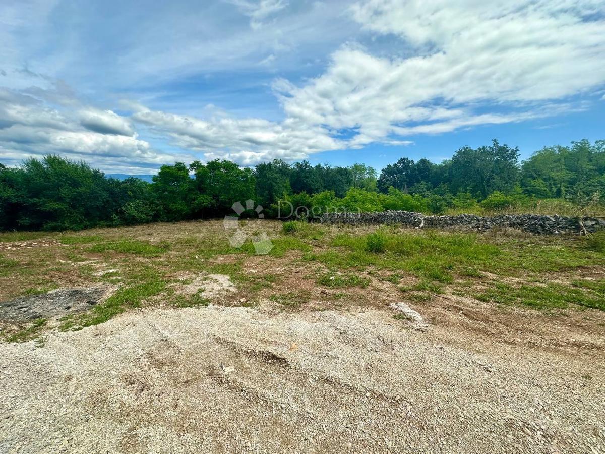 Terreno Labin, 825m2