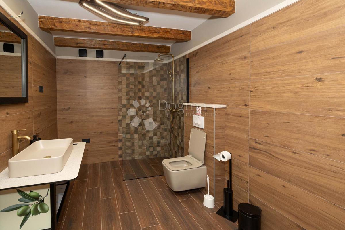 Casa Novi Vinodolski, 300m2