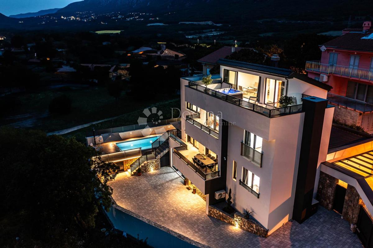 Casa Novi Vinodolski, 300m2