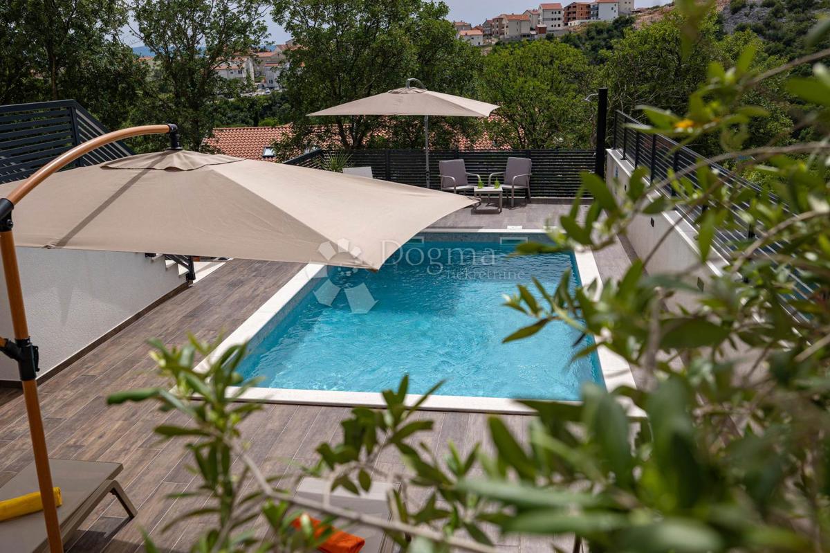 Casa Novi Vinodolski, 300m2