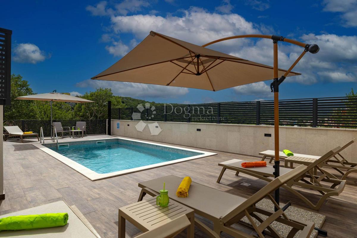 Casa Novi Vinodolski, 300m2