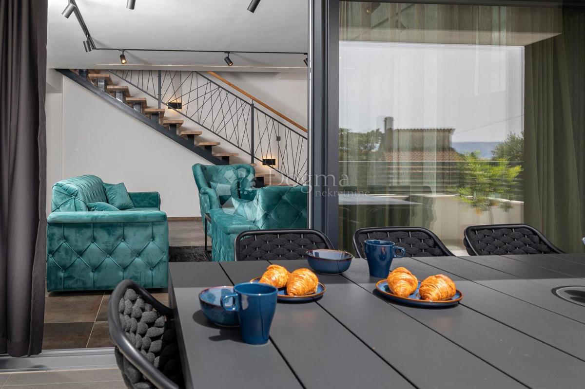 Casa Novi Vinodolski, 300m2