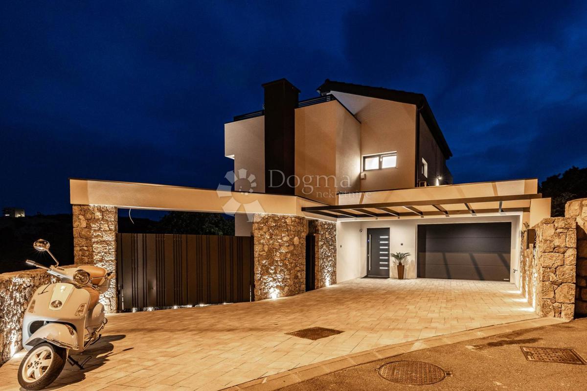 Casa Novi Vinodolski, 300m2