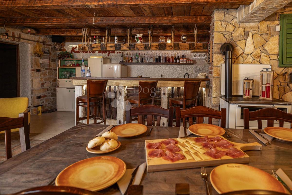 Casa Novi Vinodolski, 300m2